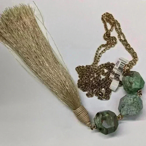 Silk & Stone Tassel 32" necklace goldtone chain cream beige boho Jewelry in Crea - Picture 4 of 6